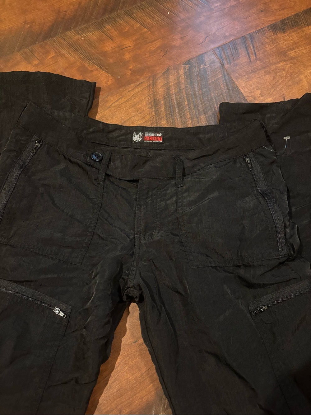 lei Black Boot-Cut Cargo Pants with Zip Pockets